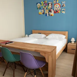 A Und A Guest house