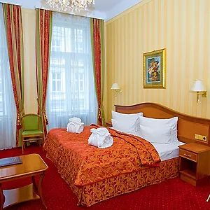 Opera I Self Check In Hotel
